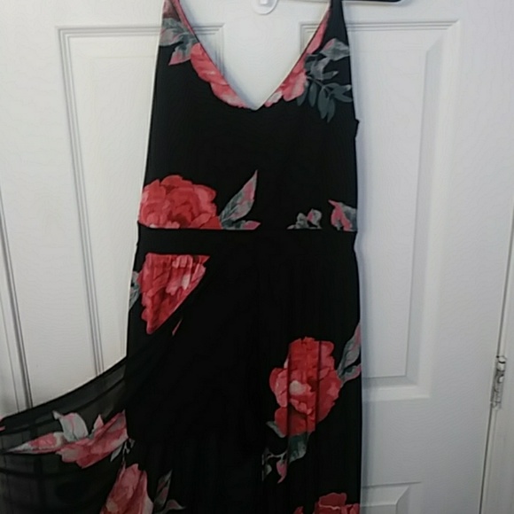 Romper - Picture 2 of 2